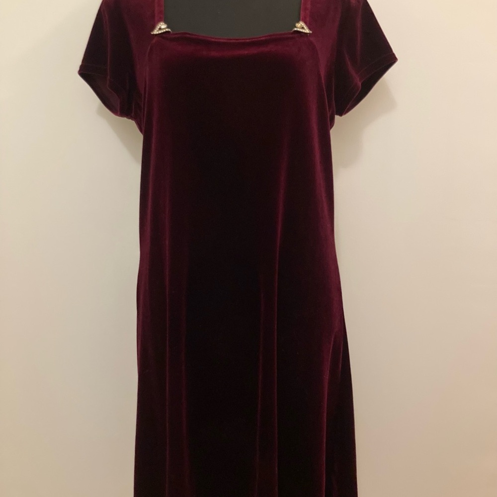 Elegant Velvet Burgundy Dress